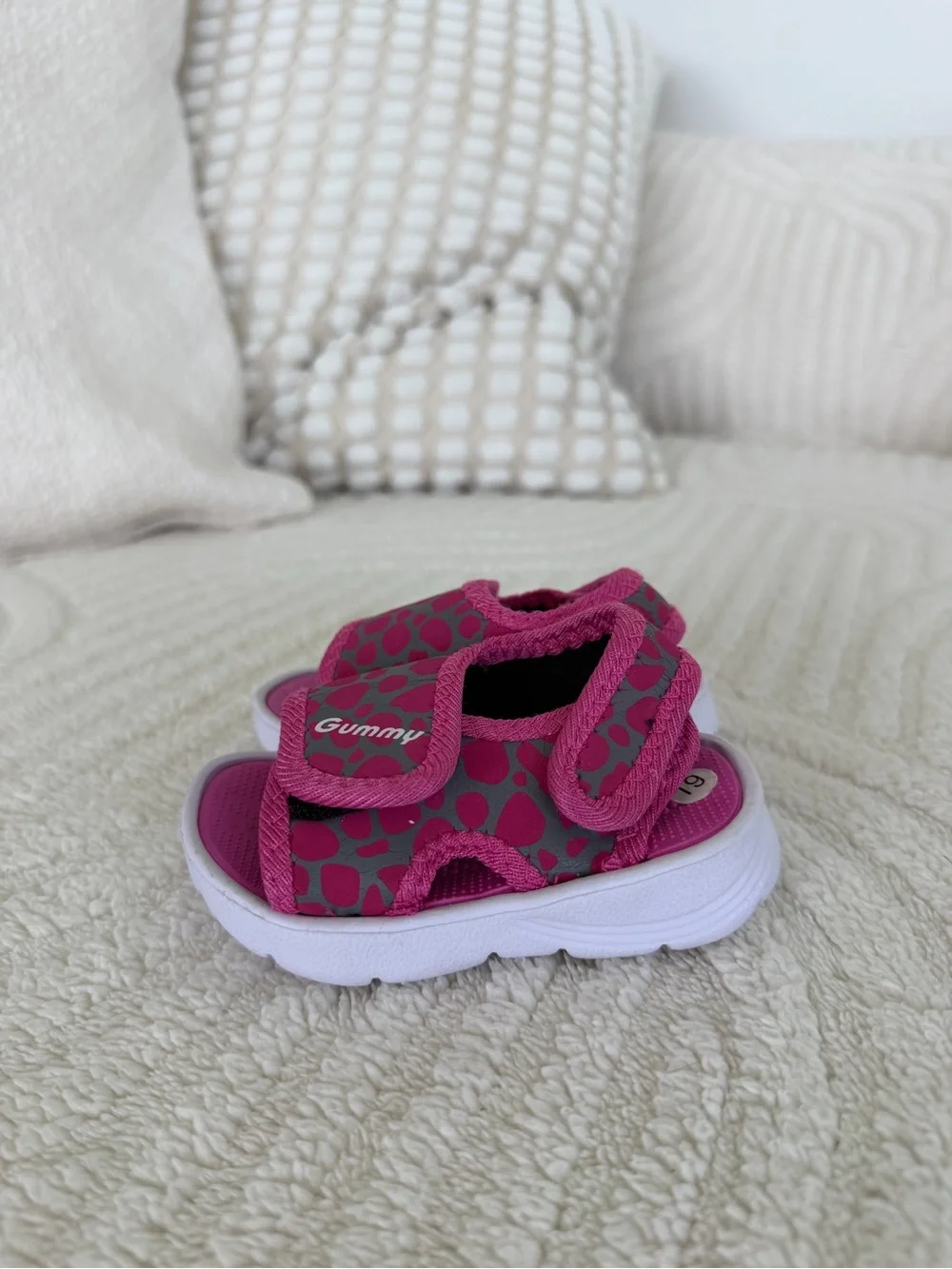 Kids Pink Adjustable Open-Toe Sandals - size 19 EU - NEW